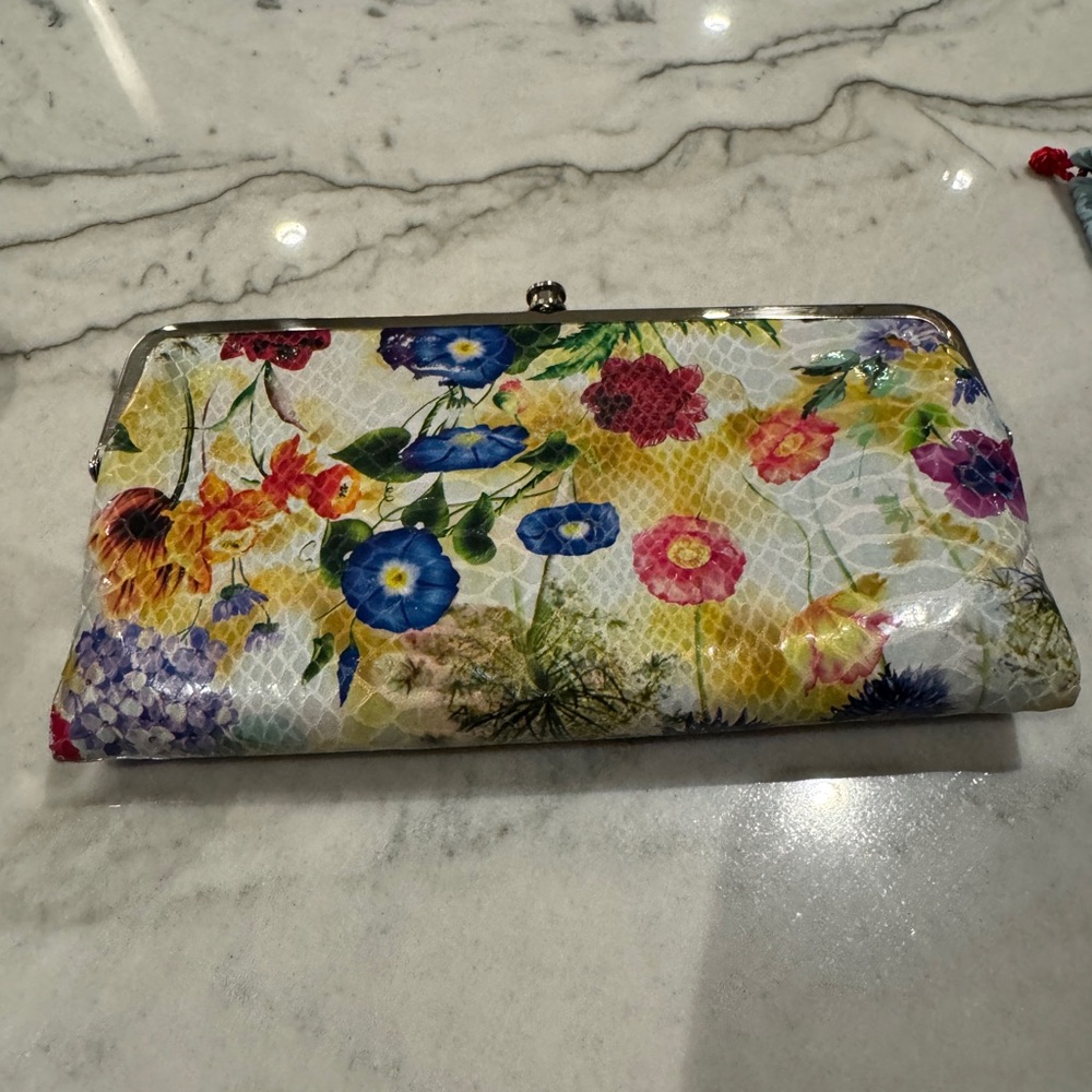 HOBO Multicolor Floral Clutch